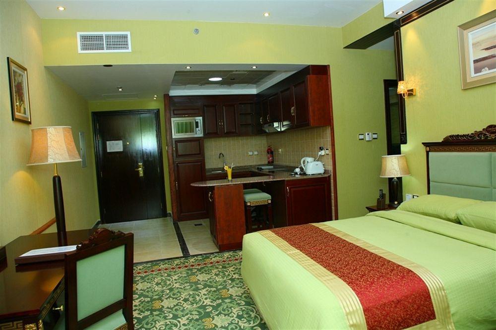 Golden Tulip Media Hotel